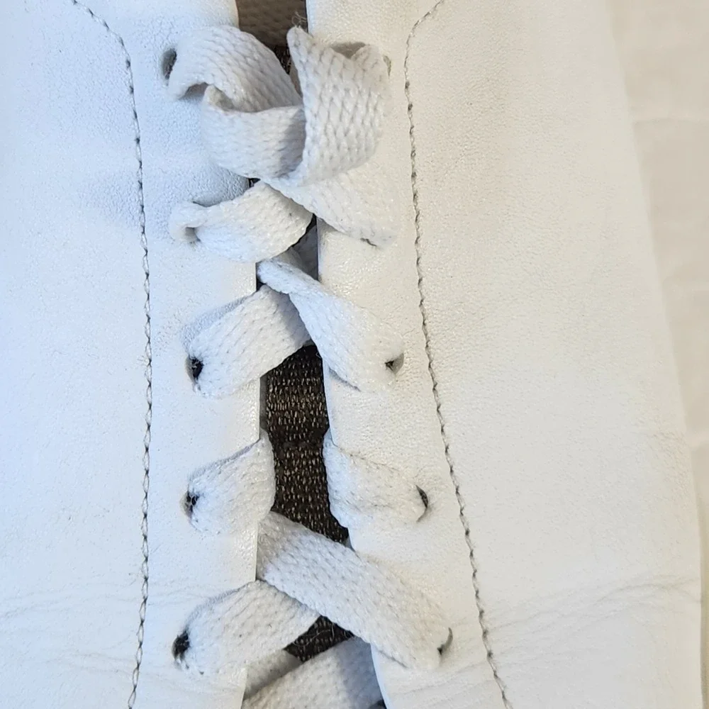 Vionic womens leather